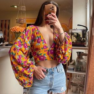 Boutique crop top with flowy sleeves